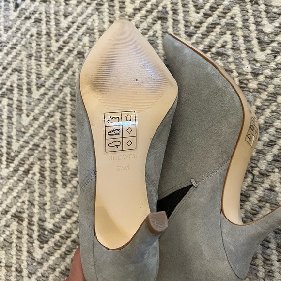 Like new Nine West ankle boots, size 5.5 - Picture 3 of 4